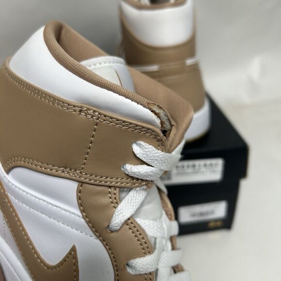 Athletic_Shoes
